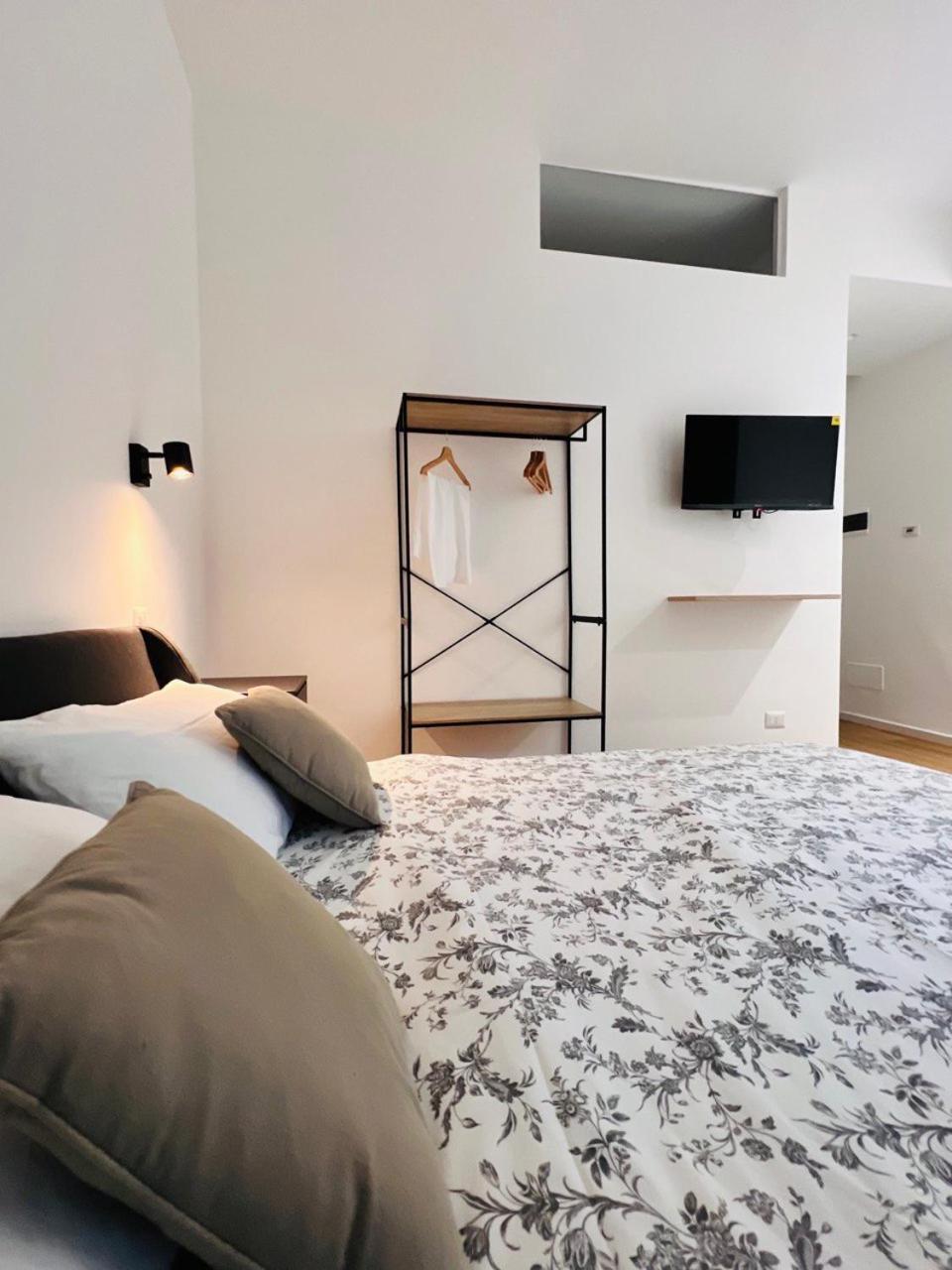 Finella Charming Rooms บารี ภายนอก รูปภาพ